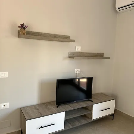 Family Guest Apartament Saranda